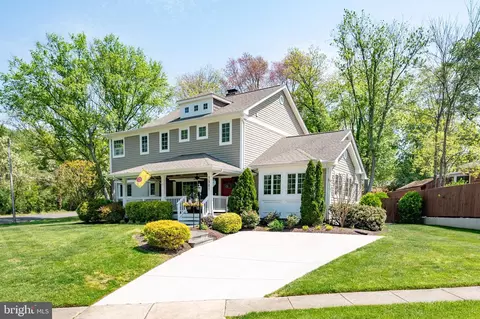 7901 Wellington Rd, Alexandria, VA 22308
