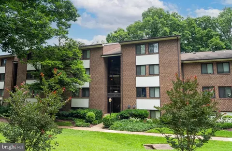 1403 Northgate Sq #1B, Reston, VA 20190