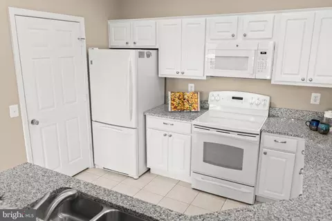 1550 Spring Gate Dr #8409, Mclean, VA 22102 photo 9