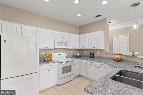 1550 Spring Gate Dr #8409, Mclean, VA 22102 photo 5