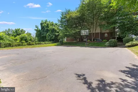 1550 Spring Gate Dr #8409, Mclean, VA 22102 photo 59
