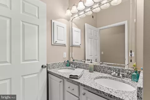 1550 Spring Gate Dr #8409, Mclean, VA 22102 photo 25