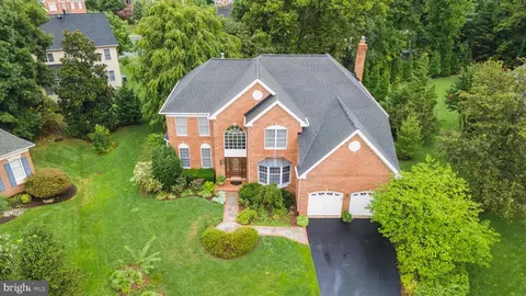 12794 Netherleigh Pl, Herndon, VA 20171