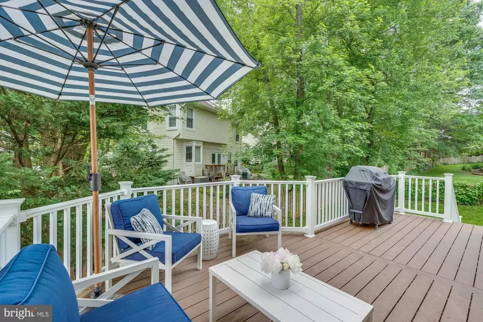 Exterior - 13241 Stone Heather Dr, Herndon, VA 20171 photo 4 of 18