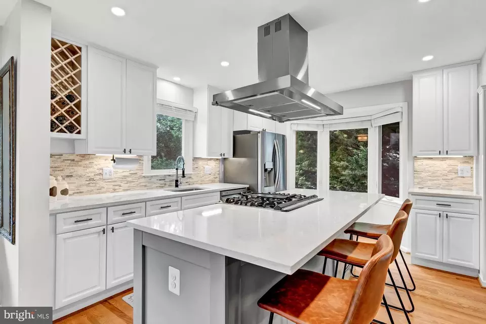 Kitchen - 13241 Stone Heather Dr, Herndon, VA 20171 photo 3 of 6