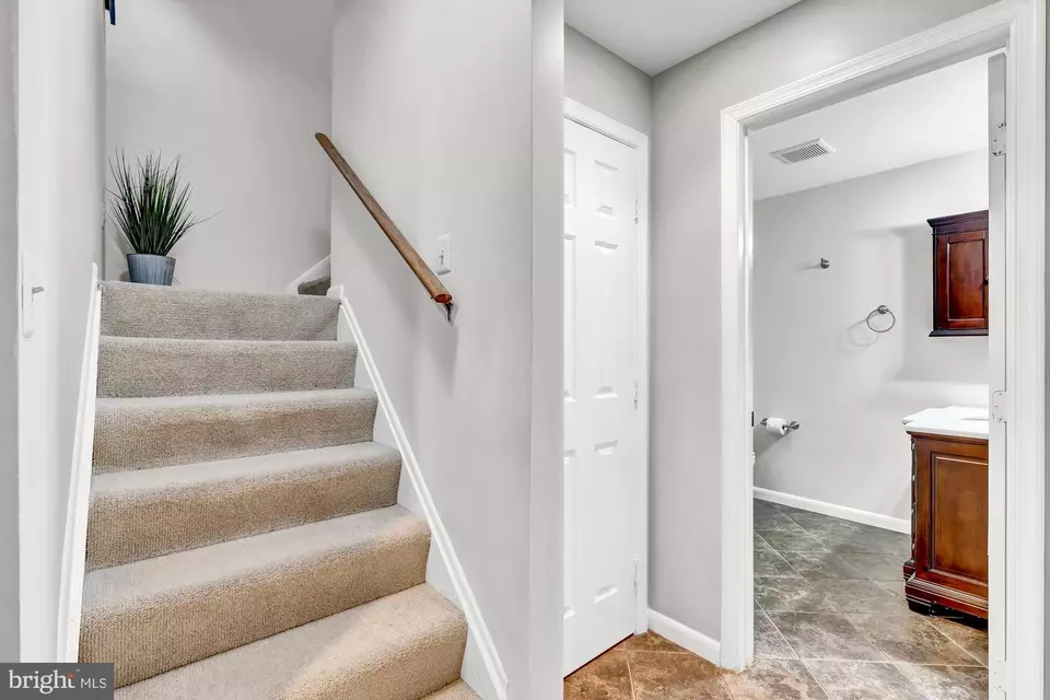 Entry Way - 13241 Stone Heather Dr, Herndon, VA 20171 photo 11 of 11