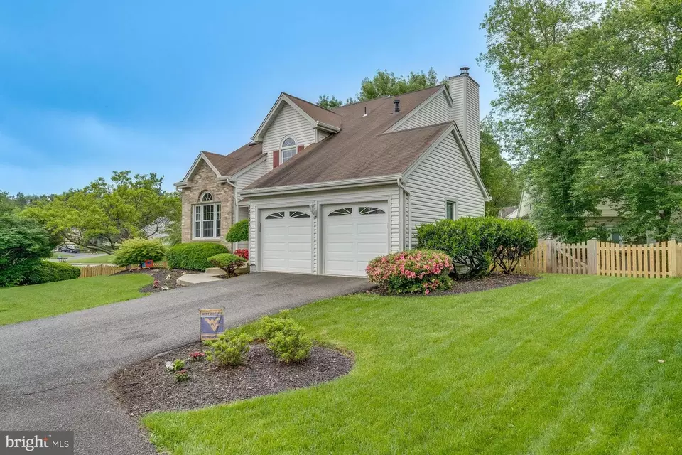 Exterior - 13241 Stone Heather Dr, Herndon, VA 20171 photo 14 of 18