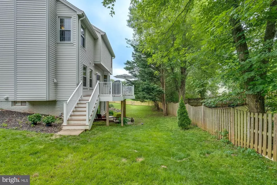 Exterior - 13241 Stone Heather Dr, Herndon, VA 20171 photo 7 of 18