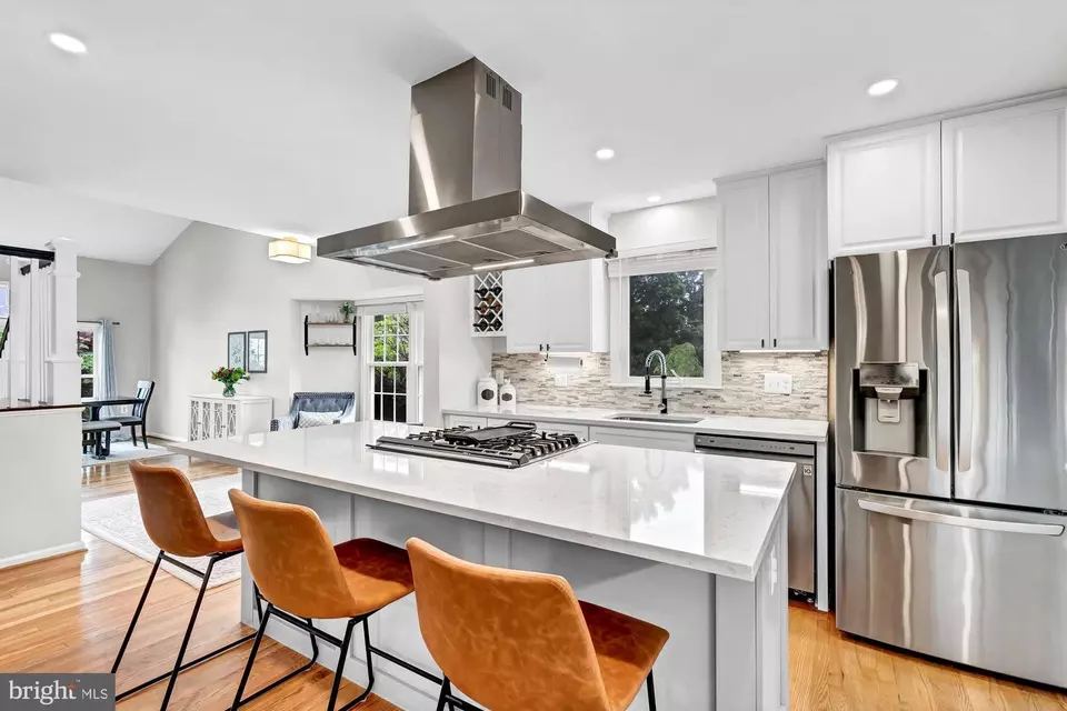 Kitchen - 13241 Stone Heather Dr, Herndon, VA 20171 photo 5 of 6