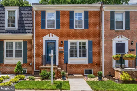 2356 Horseferry Ct, Reston, VA 20191