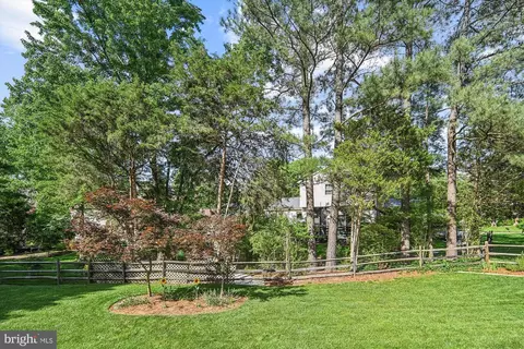 7802 Lowmoor Ct, Springfield, VA 22153 photo 34