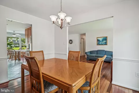 7802 Lowmoor Ct, Springfield, VA 22153 photo 10