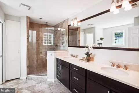Bath - 7919 Falstaff, Mclean, VA 22102 photo 2 of 5
