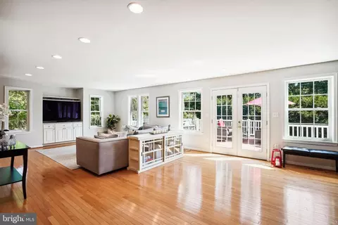 Living - 7919 Falstaff, Mclean, VA 22102 photo 2 of 5
