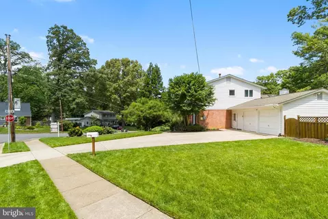 Exterior - 6801 Brisbane St, Springfield, VA 22152 photo 3 of 6