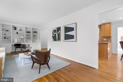 Living - 6801 Brisbane St, Springfield, VA 22152 photo 3 of 6