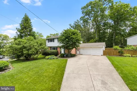 Exterior - 6801 Brisbane St, Springfield, VA 22152 photo 2 of 6