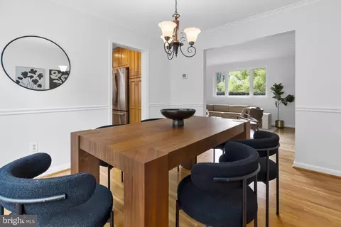 Dining - 6801 Brisbane St, Springfield, VA 22152 photo 2 of 2