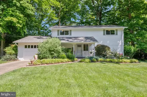 8706 Clydesdale Rd, Springfield, VA 22151