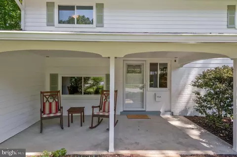 8706 Clydesdale Rd, Springfield, VA 22151 photo 2
