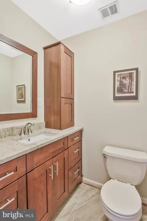 8706 Clydesdale Rd, Springfield, VA 22151 photo 5