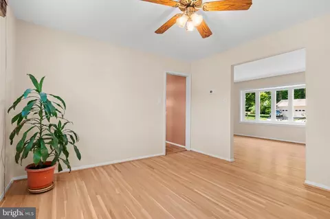 6915 Hadlow Dr, Springfield, VA 22152 photo 8