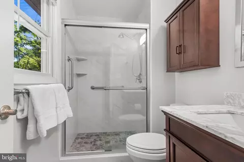 6915 Hadlow Dr, Springfield, VA 22152 photo 19