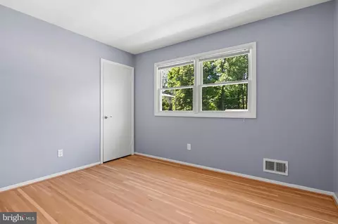 6915 Hadlow Dr, Springfield, VA 22152 photo 25