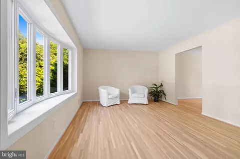 6915 Hadlow Dr, Springfield, VA 22152 photo 4