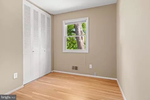 6915 Hadlow Dr, Springfield, VA 22152 photo 28