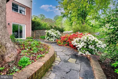 6915 Hadlow Dr, Springfield, VA 22152 photo 35