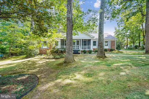 12123 Stirrup Rd, Reston, VA 20191 photo 2