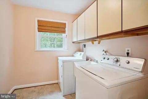 12123 Stirrup Rd, Reston, VA 20191 photo 16