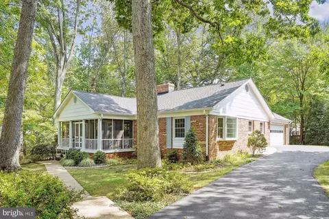 12123 Stirrup Rd, Reston, VA 20191