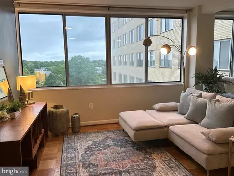 6641 Wakefield Dr #701, Alexandria, VA 22307