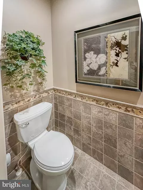 Bath - 14049 Eagle Chase Cir, Chantilly, VA 20151 photo 1 of 4
