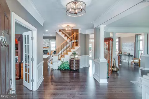 Entry Way - 14049 Eagle Chase Cir, Chantilly, VA 20151 photo 1 of 8