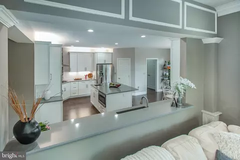 Kitchen - 14049 Eagle Chase Cir, Chantilly, VA 20151 photo 3 of 3