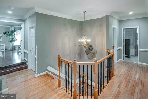 Entry Way - 14049 Eagle Chase Cir, Chantilly, VA 20151 photo 6 of 8