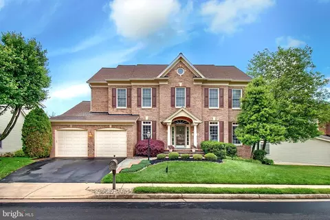 14049 Eagle Chase Cir, Chantilly, VA 20151