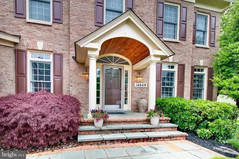 Exterior - 14049 Eagle Chase Cir, Chantilly, VA 20151 photo 2 of 8