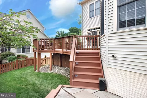 Exterior - 14049 Eagle Chase Cir, Chantilly, VA 20151 photo 5 of 8