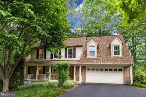 9600 Laurel Oak Pl, Fairfax Station, VA 22039