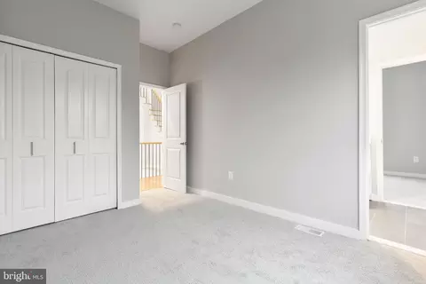 Bedroom - 5405 Inverchapel Rd, Springfield, VA 22151 photo 2 of 4