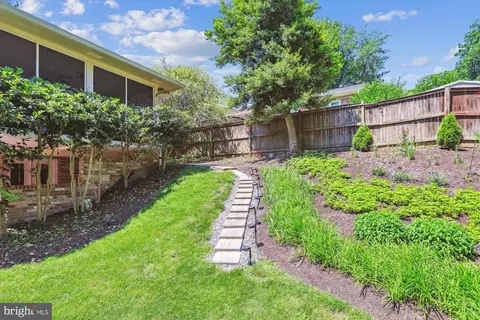 Exterior - 6192 Hardy Dr, Mclean, VA 22101 photo 16 of 31