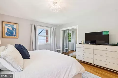 Bedroom - 6192 Hardy Dr, Mclean, VA 22101 photo 3 of 13