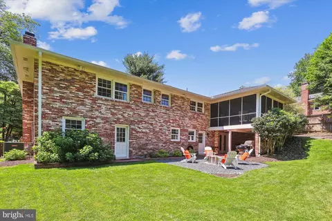 Exterior - 6192 Hardy Dr, Mclean, VA 22101 photo 11 of 31