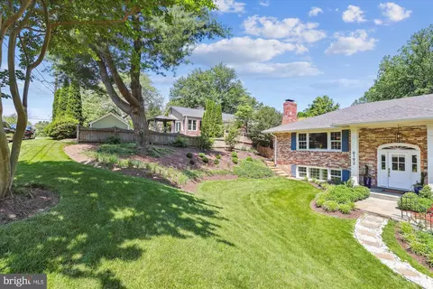 Exterior - 6192 Hardy Dr, Mclean, VA 22101 photo 23 of 31