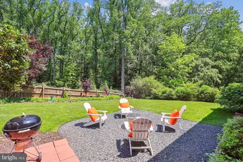 Exterior - 6192 Hardy Dr, Mclean, VA 22101 photo 17 of 31