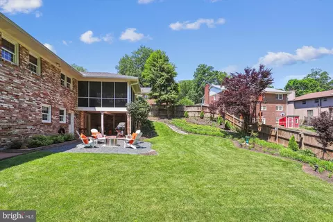 Exterior - 6192 Hardy Dr, Mclean, VA 22101 photo 14 of 31